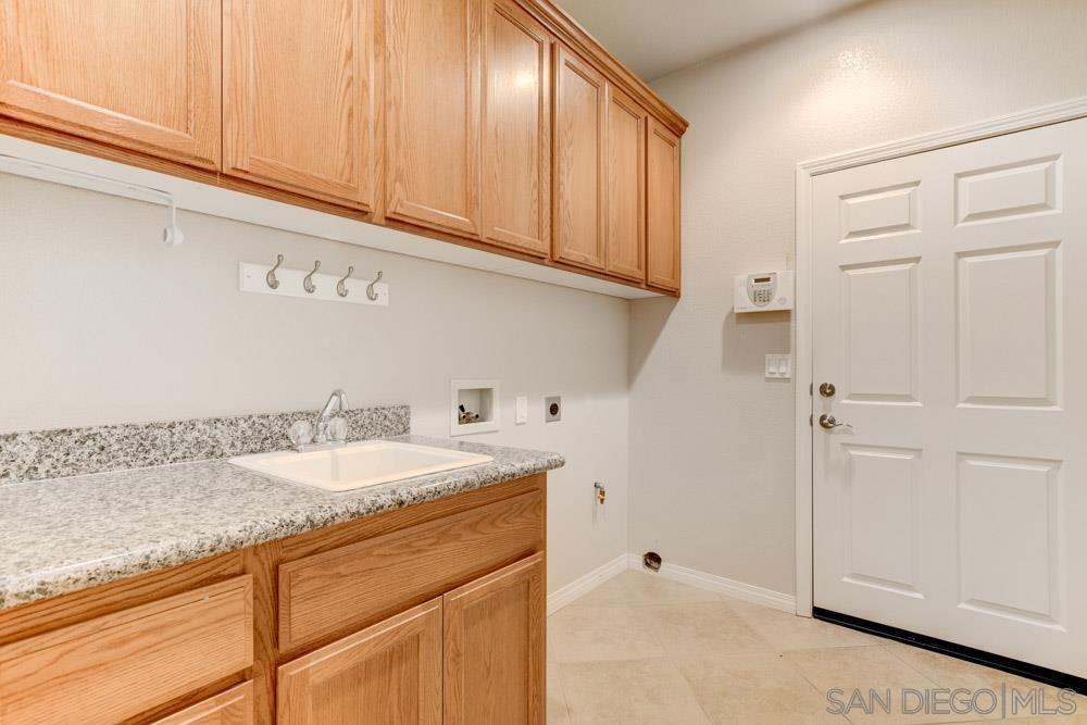 9504 Paseo De Los Castillos Property Photo 6
