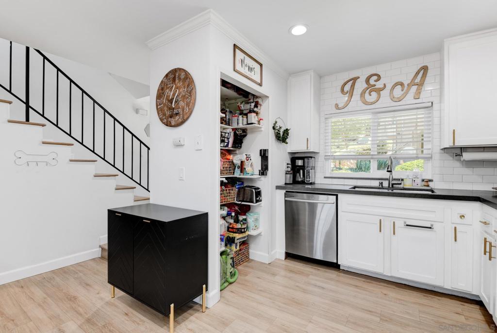 10791 Jeanne Terrace A Property Photo 5