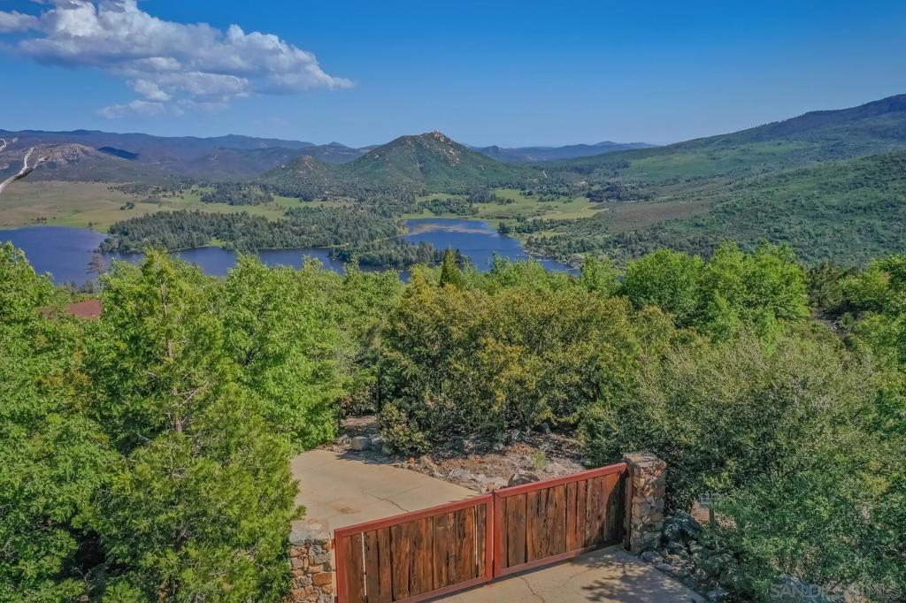 35750 Mountain Circle Drive Property Photo 5