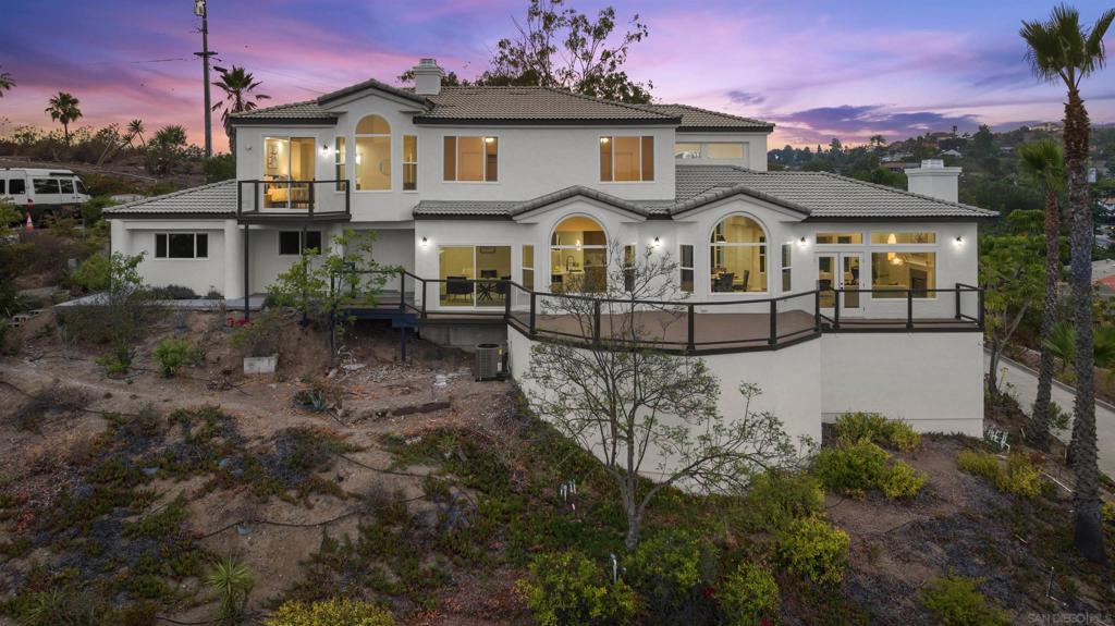 1522 Maxwell Lane Property Photo 3