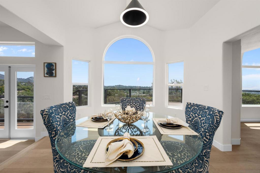 1522 Maxwell Lane Property Photo 7