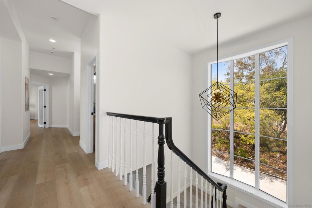 1522 Maxwell Lane Property Photo 9