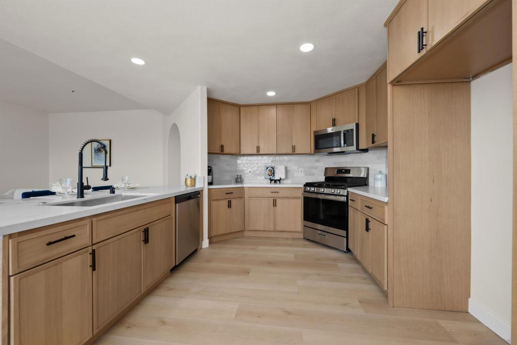 1522 Maxwell Lane Property Photo 17