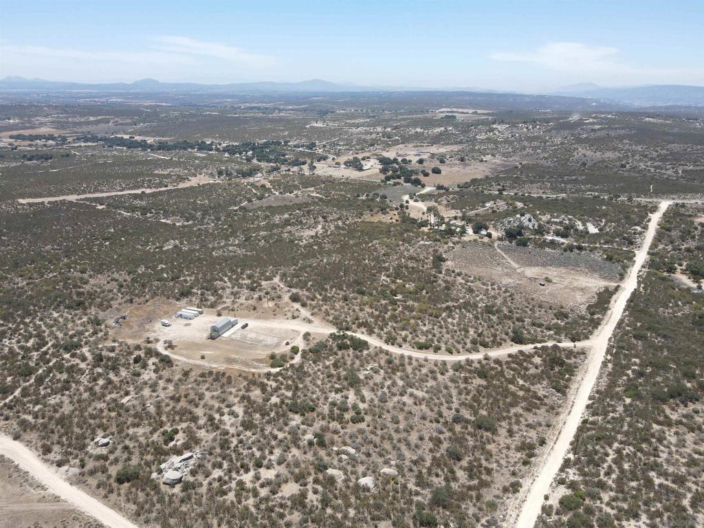 1431 Tierra Del Sol Rd Property Photo 3