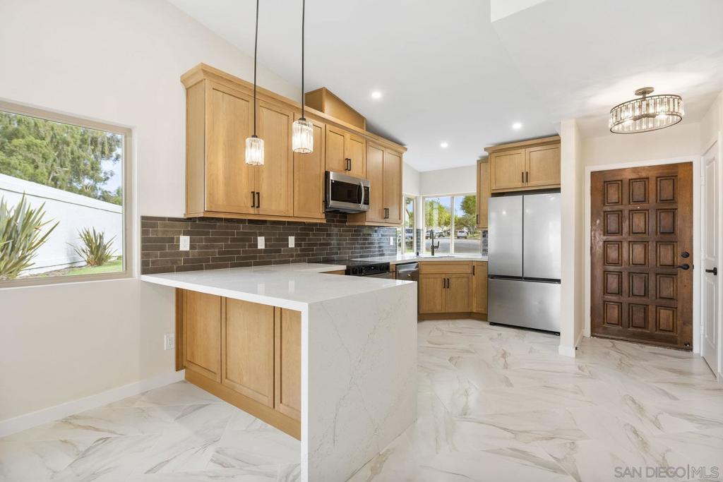 6915 Pear Tree Dr Property Photo 10