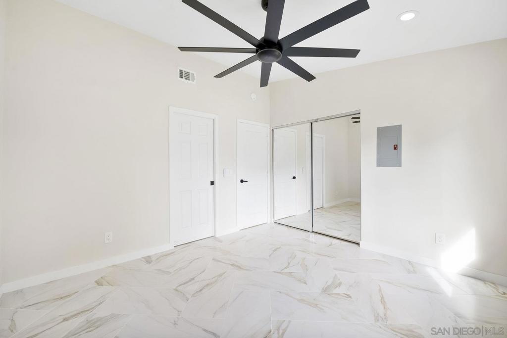 6915 Pear Tree Dr Property Photo 18