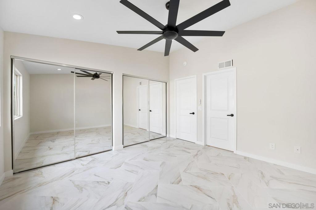 6915 Pear Tree Dr Property Photo 25