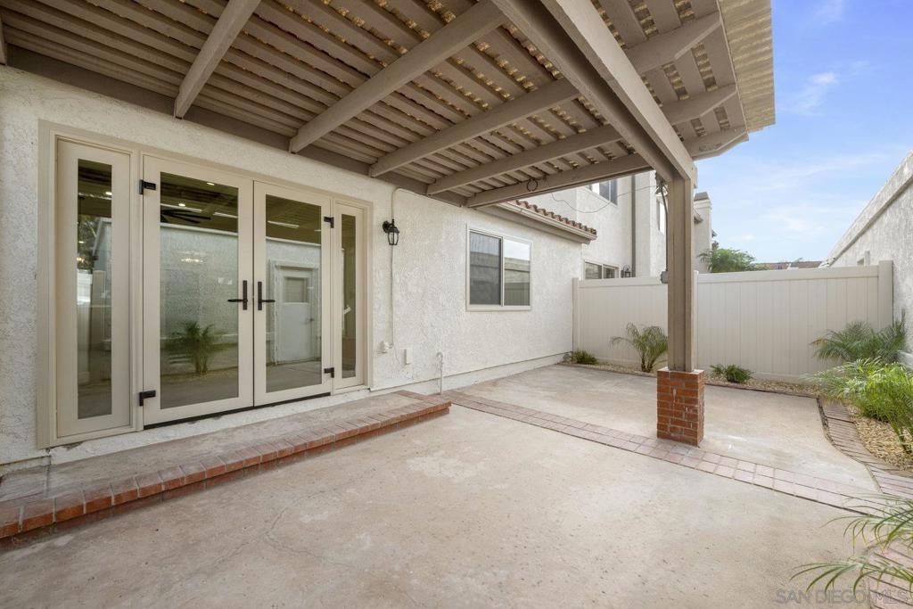 6915 Pear Tree Dr Property Photo 27