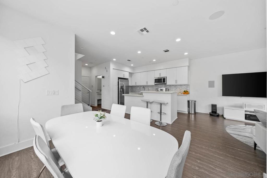 2335 Aperture Circle Property Photo 7