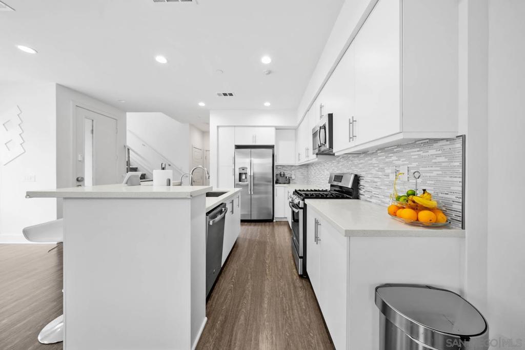 2335 Aperture Circle Property Photo 8