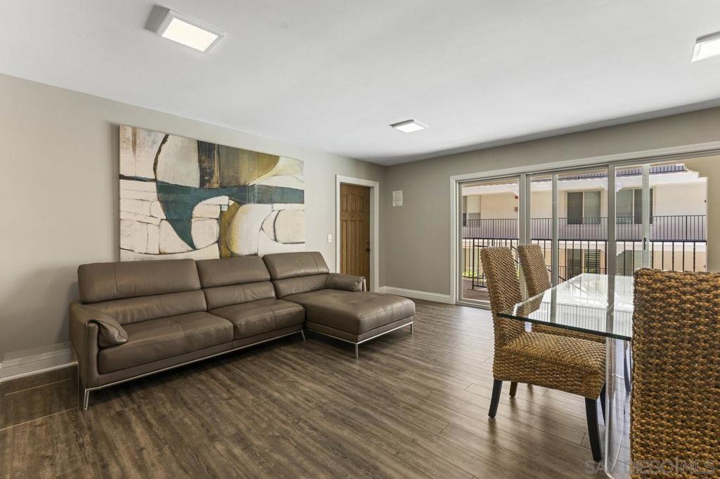 909 Coast 6 Property Photo 14