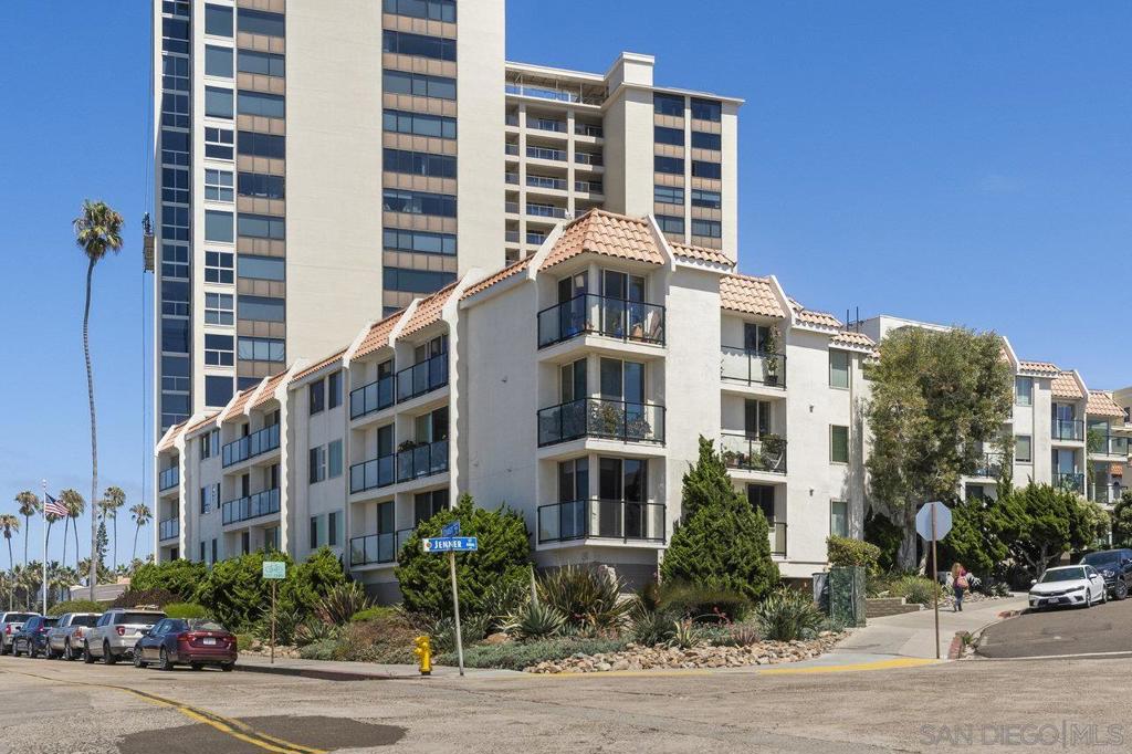 909 Coast 6 Property Photo 26