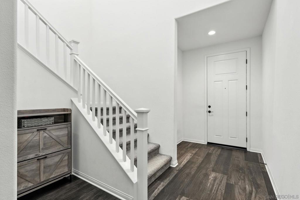 32005 Radiant Dr Property Photo 4