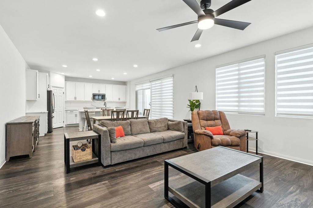 32005 Radiant Dr Property Photo 9