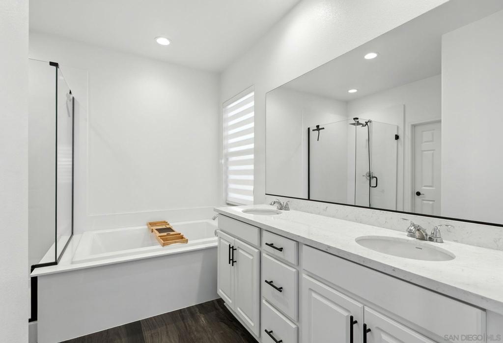 32005 Radiant Dr Property Photo 16