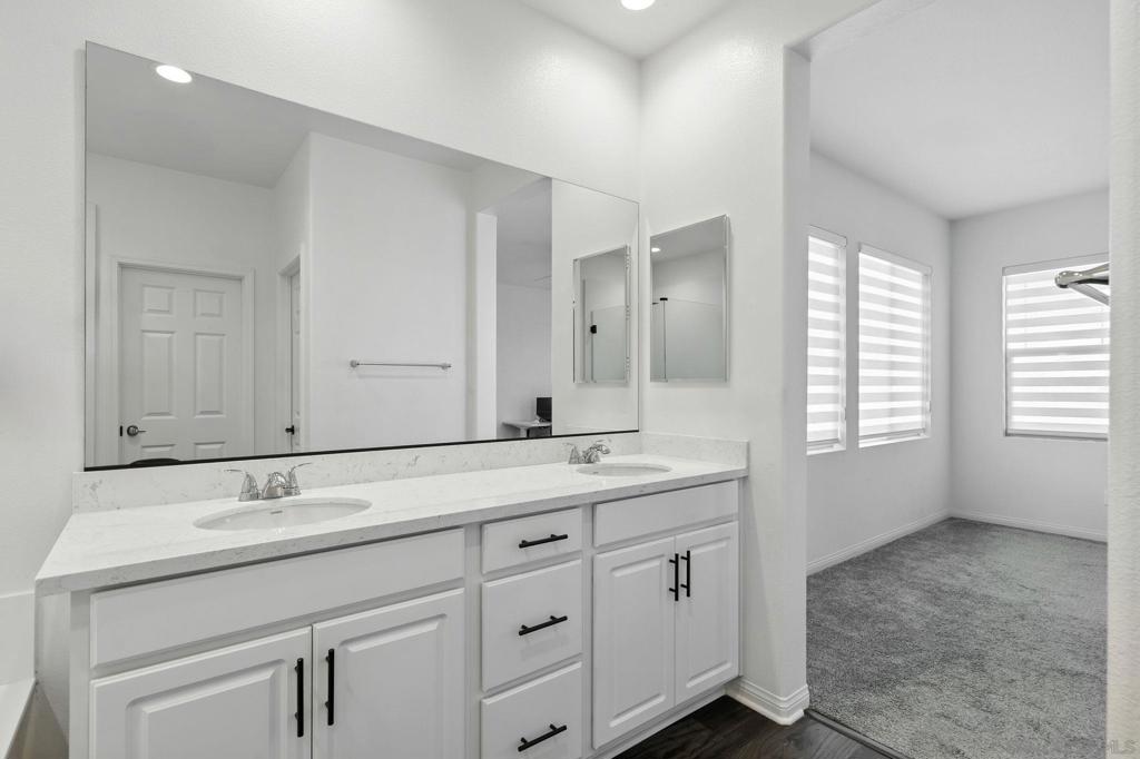 32005 Radiant Dr Property Photo 18