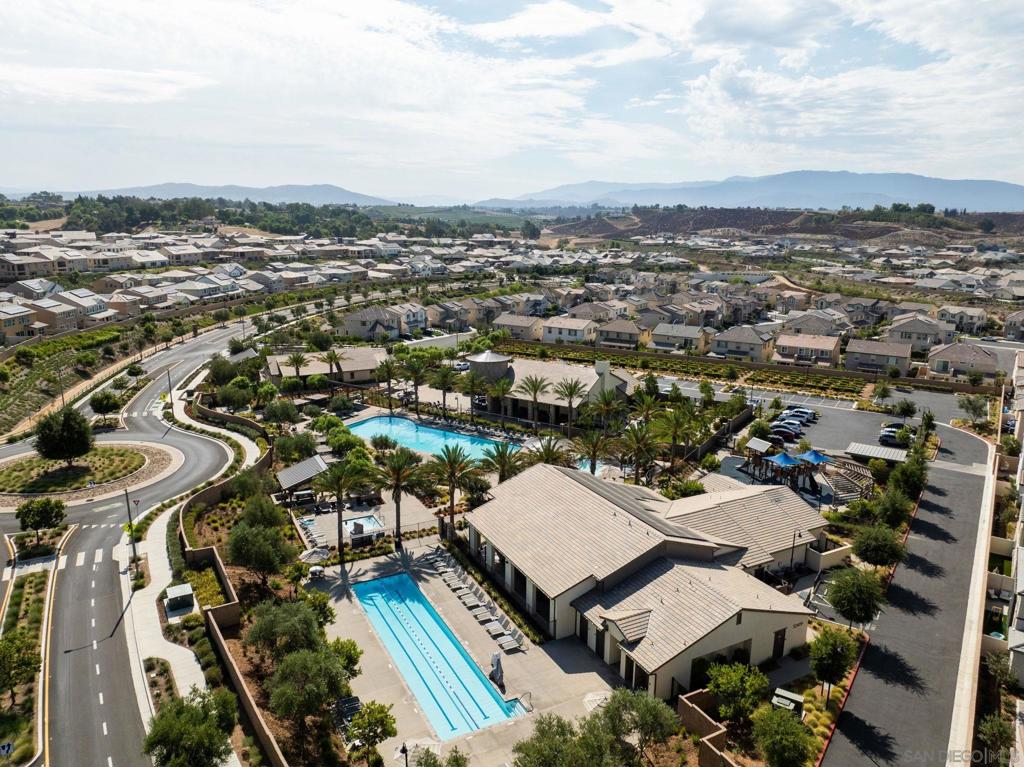 32005 Radiant Dr Property Photo 38