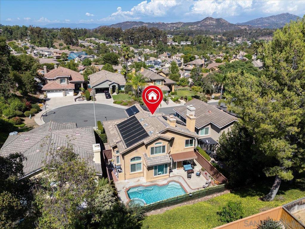 12224 Mulholland Ct Property Photo 3