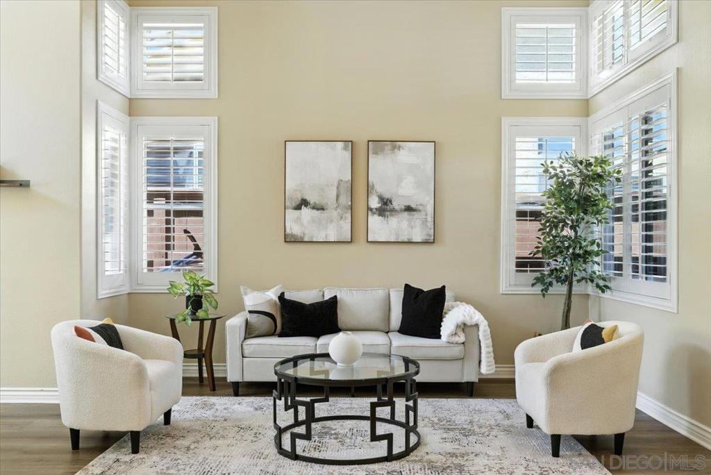 12224 Mulholland Ct Property Photo 8