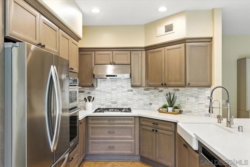 12224 Mulholland Ct Property Photo 16