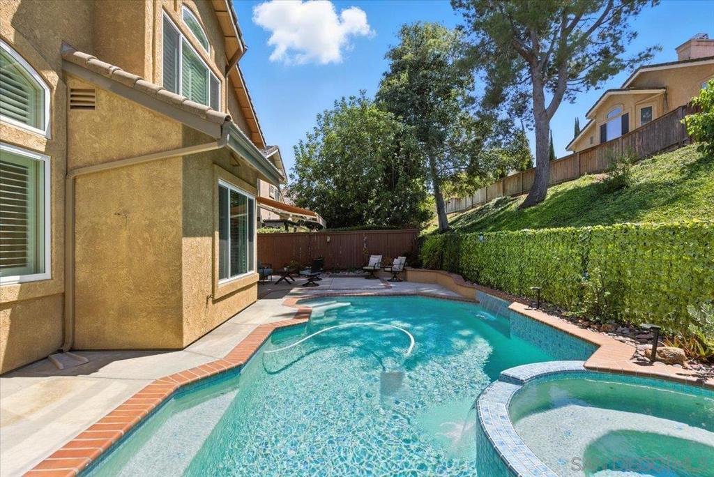 12224 Mulholland Ct Property Photo 59