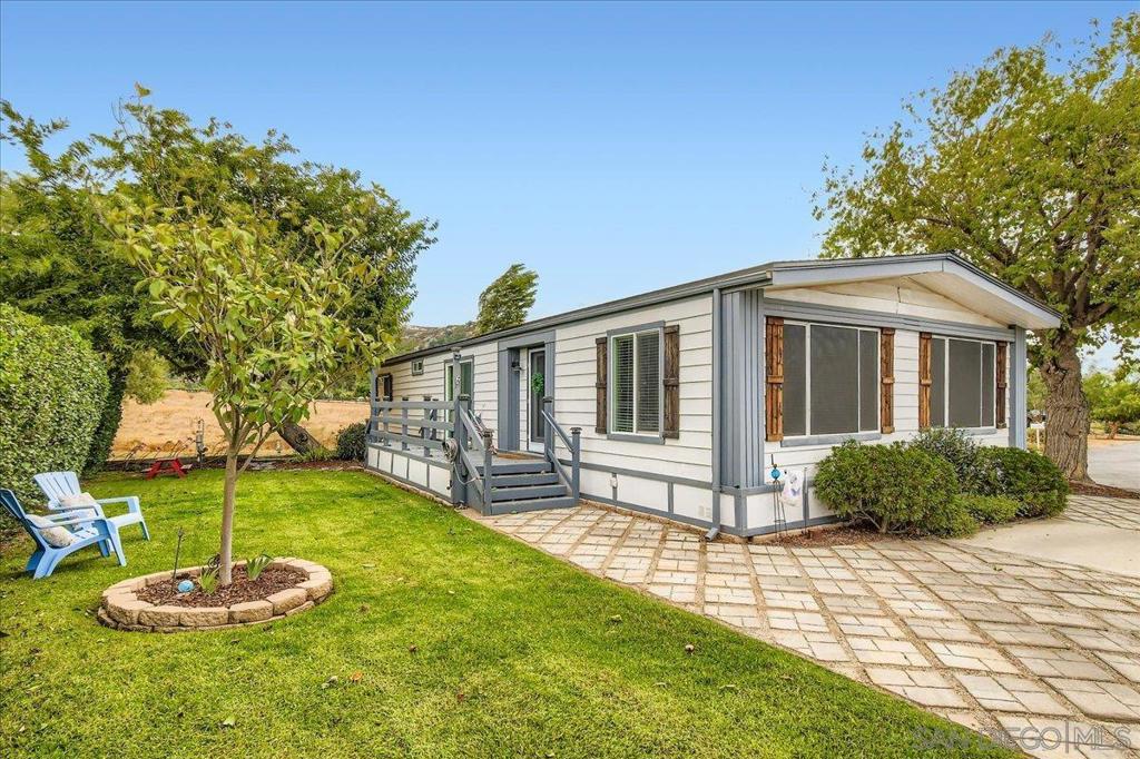 2030 Black Canyon Rd 1 Property Photo 1