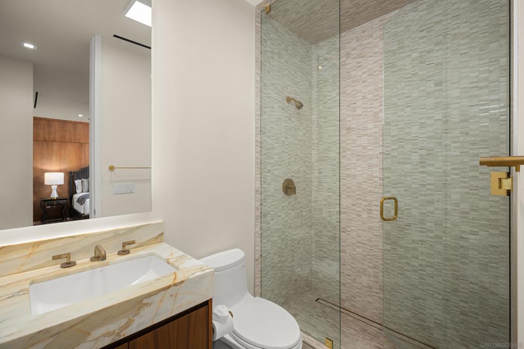 516 Stratford Property Photo 24