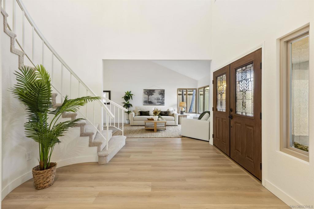 9720 Graceland Way Property Photo 3