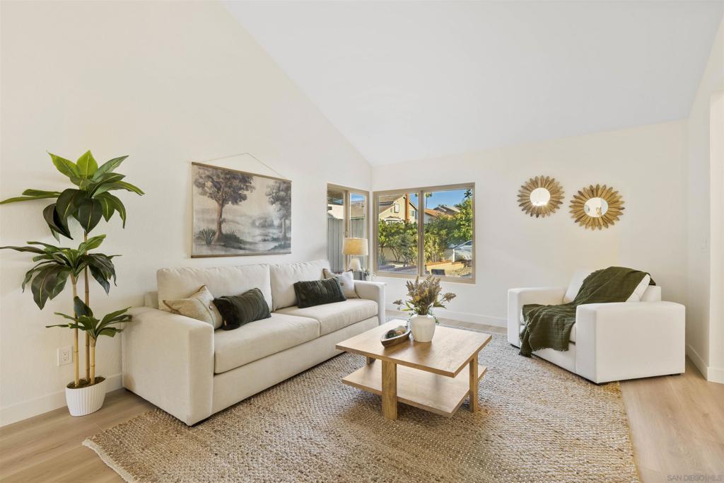 9720 Graceland Way Property Photo 4