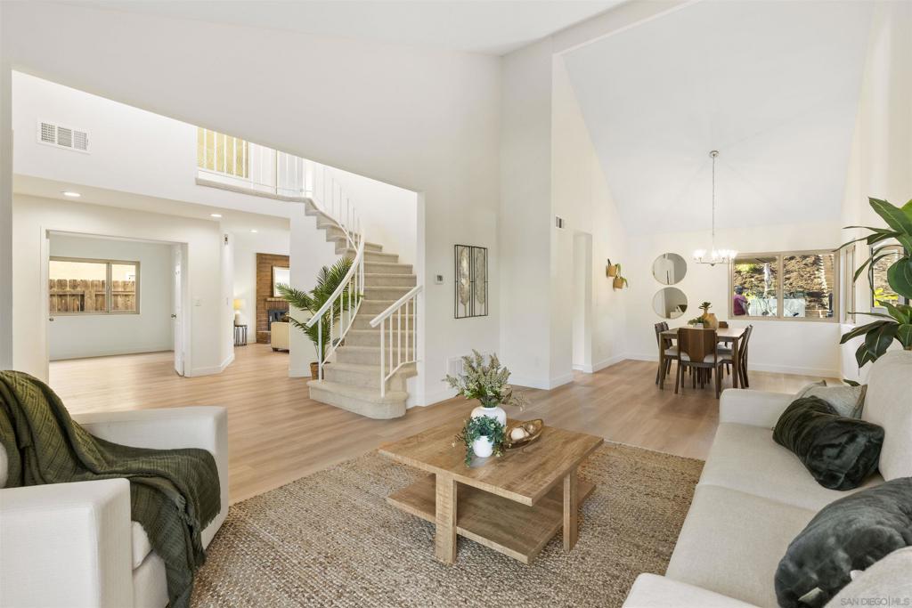 9720 Graceland Way Property Photo 6