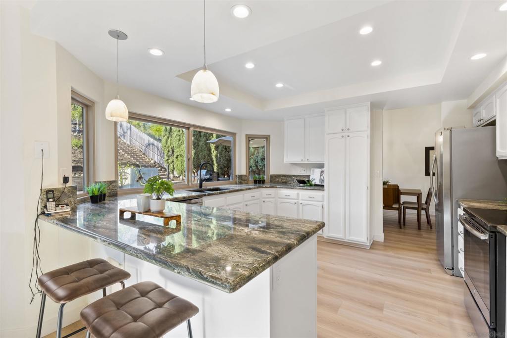 9720 Graceland Way Property Photo 9