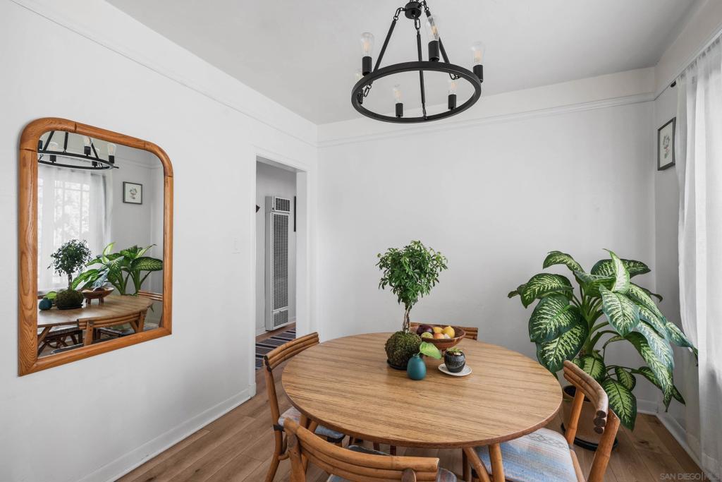 4109 4111 Ibis Street Property Photo 9