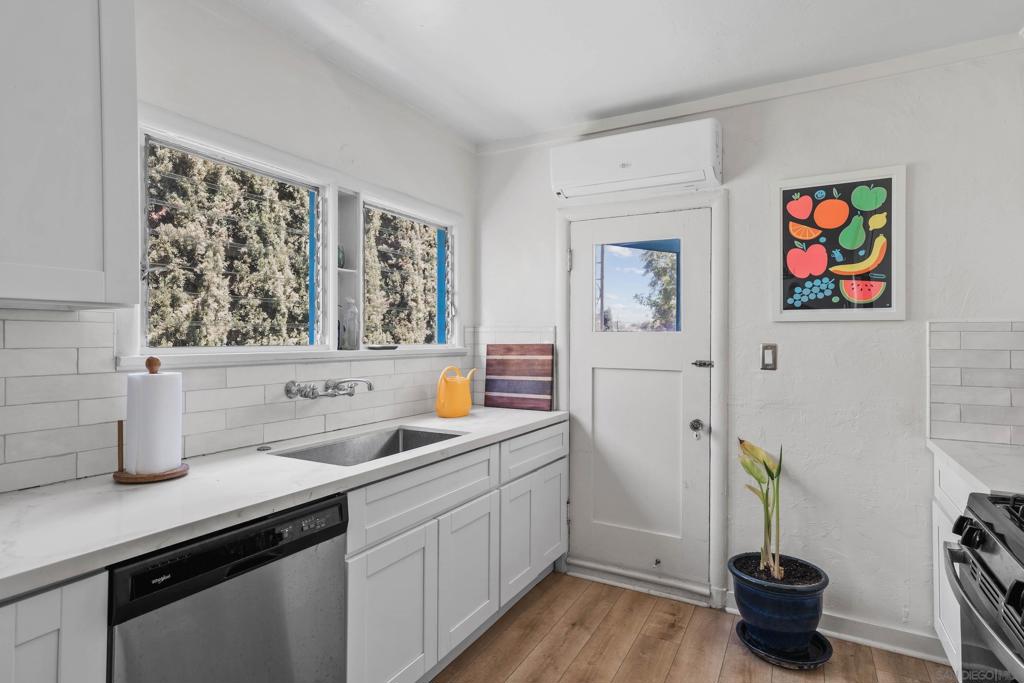 4109 4111 Ibis Street Property Photo 12