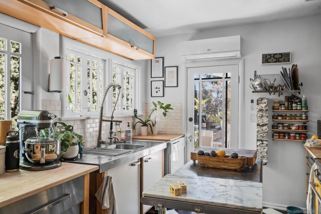 4109 4111 Ibis Street Property Photo 25