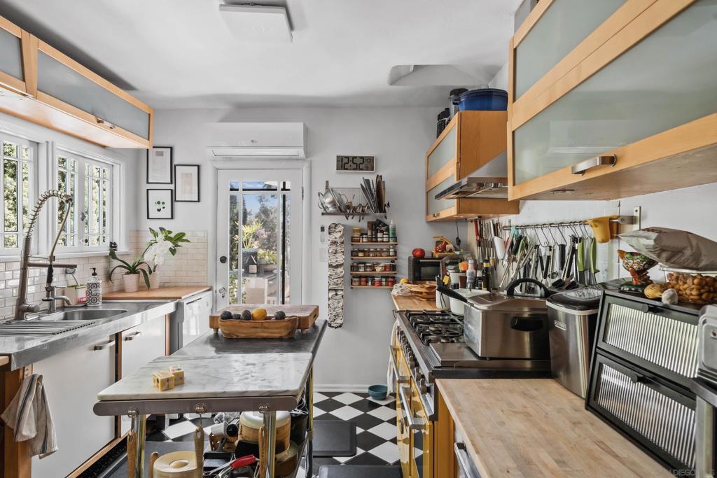 4109 4111 Ibis Street Property Photo 26