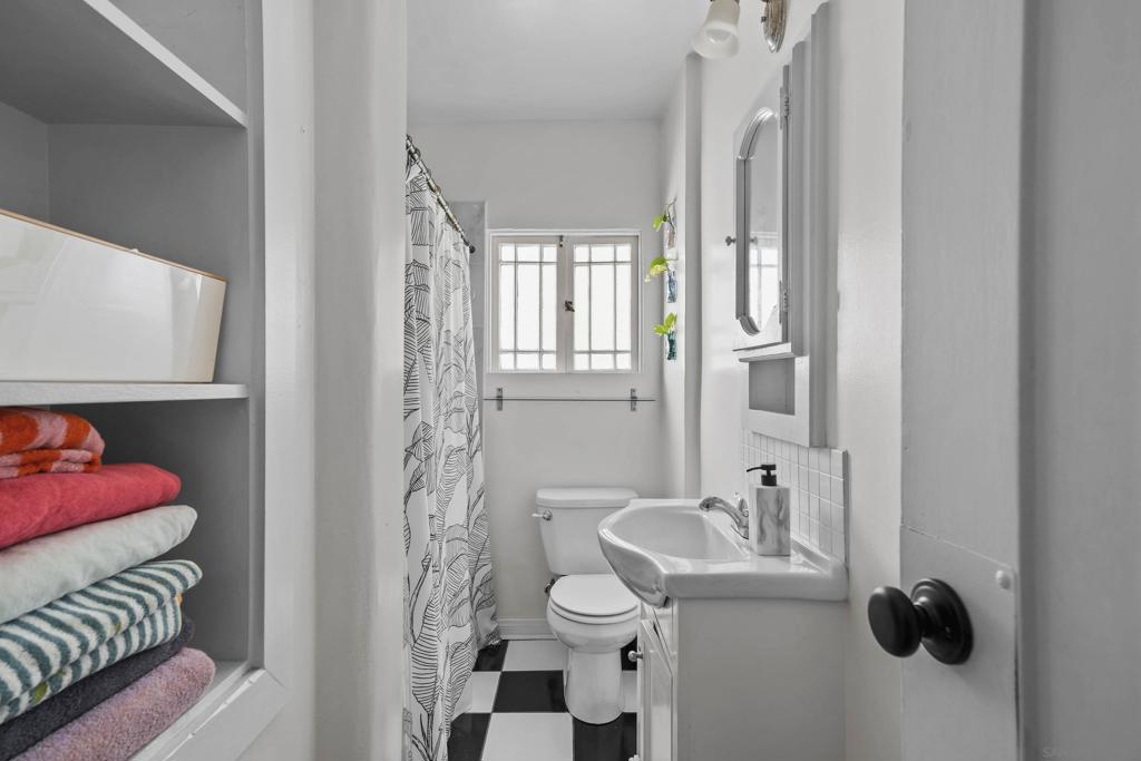 4109 4111 Ibis Street Property Photo 34