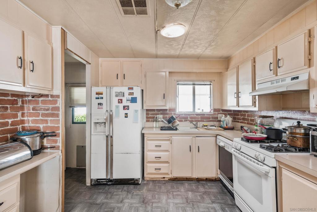 12970 Hwy 8 Business Spc 111 Property Photo 2