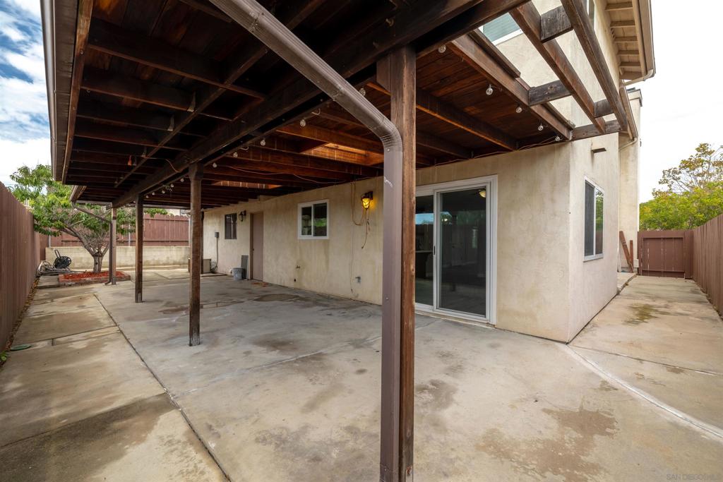 7083 Berry Park Ln Property Photo 31