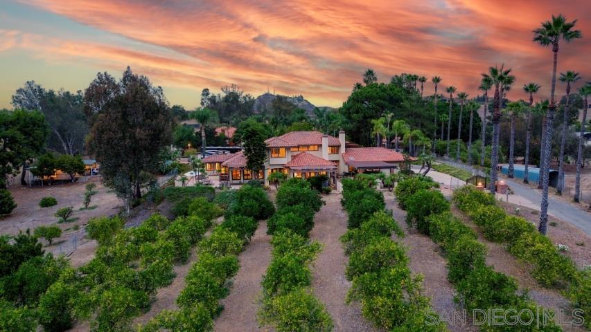 3253 Yucca Terrace Property Photo 3