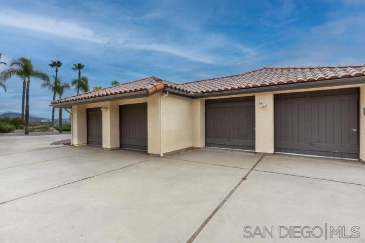 3253 Yucca Terrace Property Photo 52