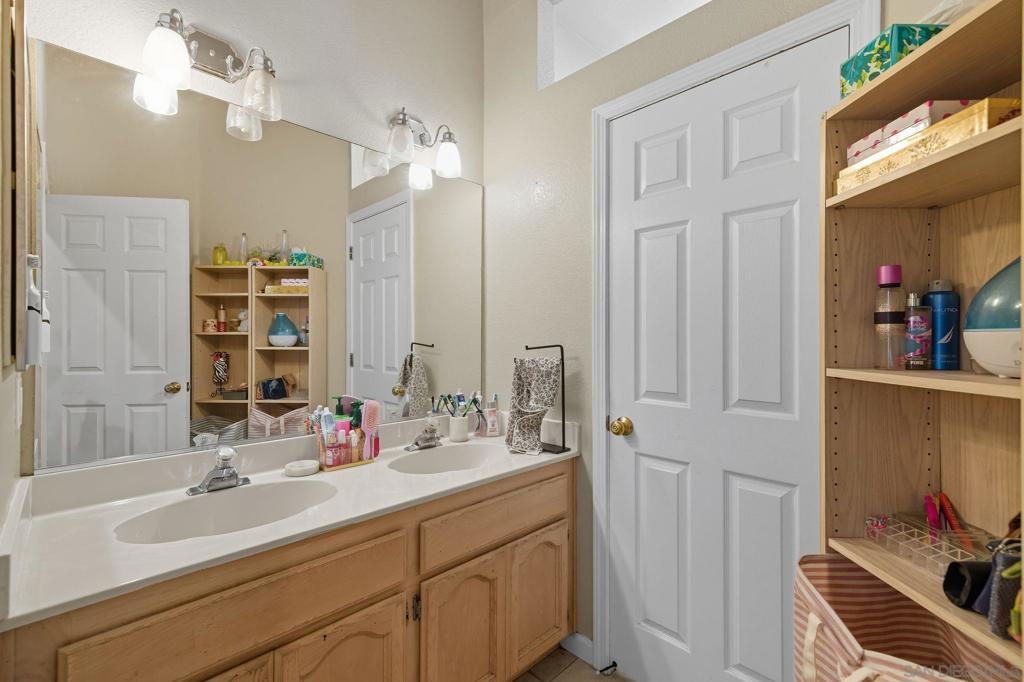 5112 Stratton Ct Property Photo 26