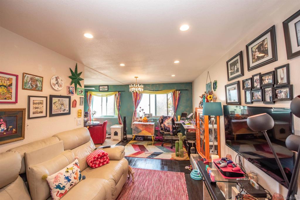 3295 Ocean View Blvd 30 Property Photo 2