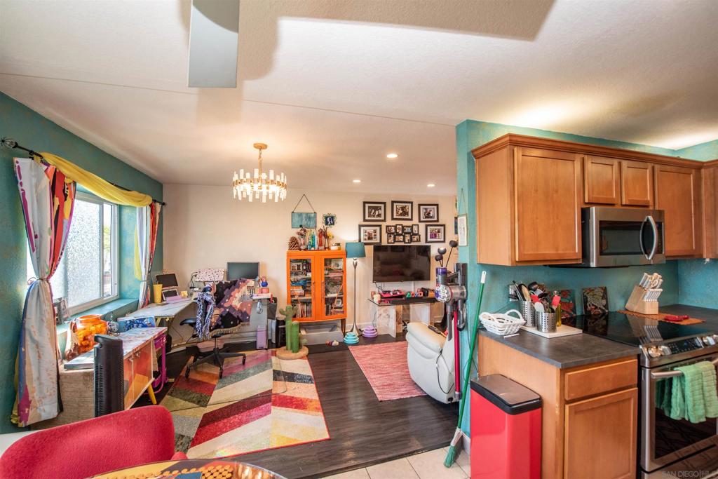 3295 Ocean View Blvd 30 Property Photo 9