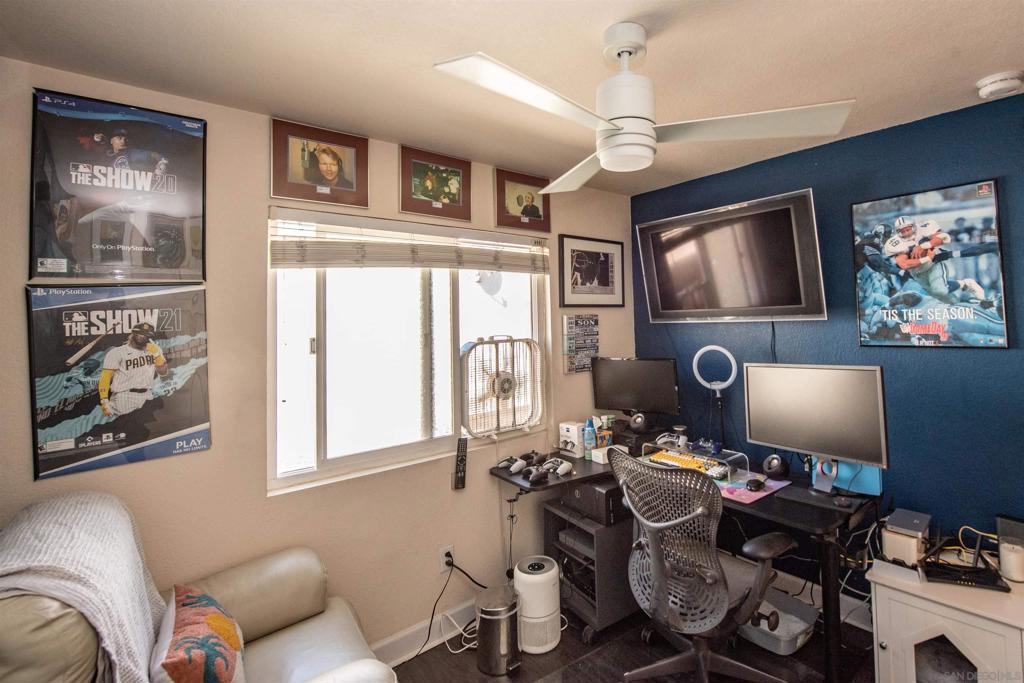 3295 Ocean View Blvd 30 Property Photo 20