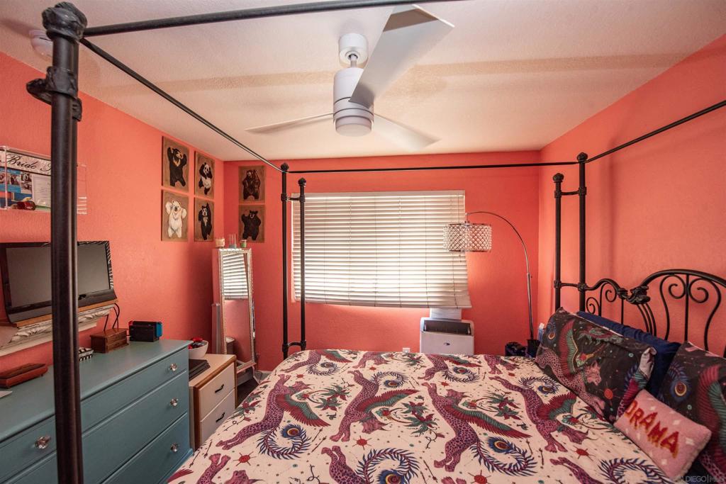 3295 Ocean View Blvd 30 Property Photo 28