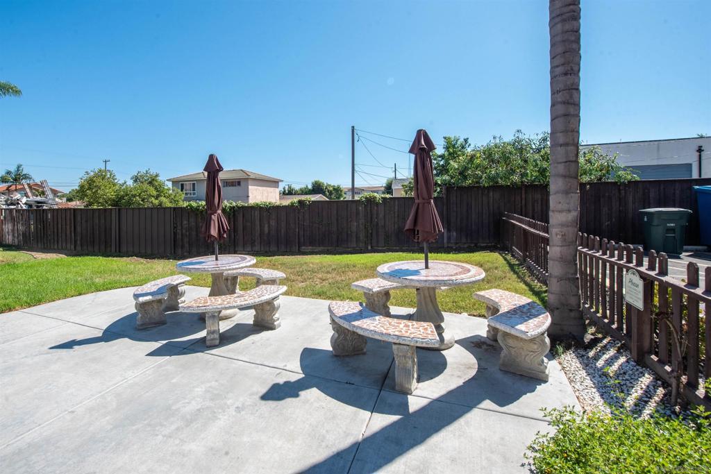 3295 Ocean View Blvd 30 Property Photo 33