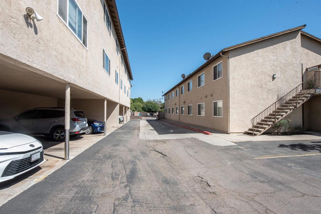 3295 Ocean View Blvd 30 Property Photo 36