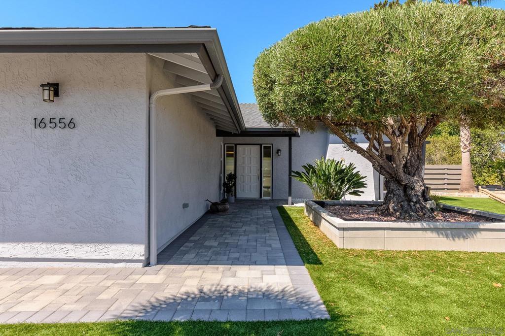 16556 Gabarda Rd Property Photo 4