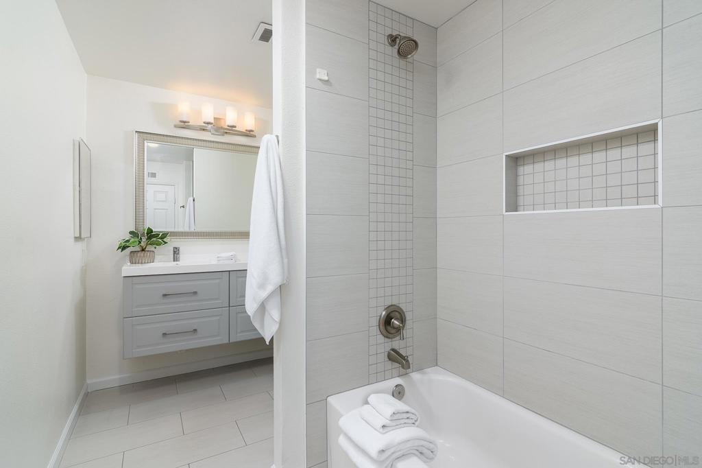 16556 Gabarda Rd Property Photo 26