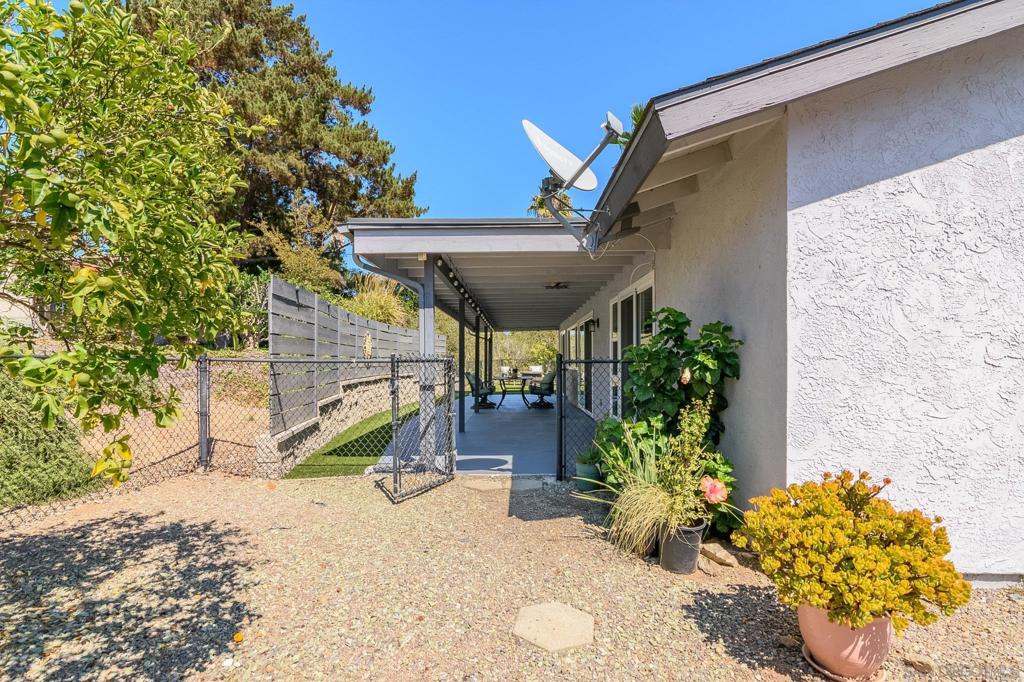 16556 Gabarda Rd Property Photo 35